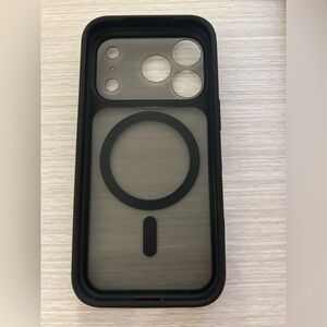 Black and Gray iPhone 17 pro Case